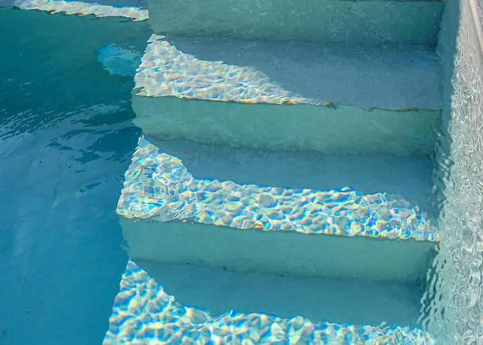 Queen Kalliopi Plintri